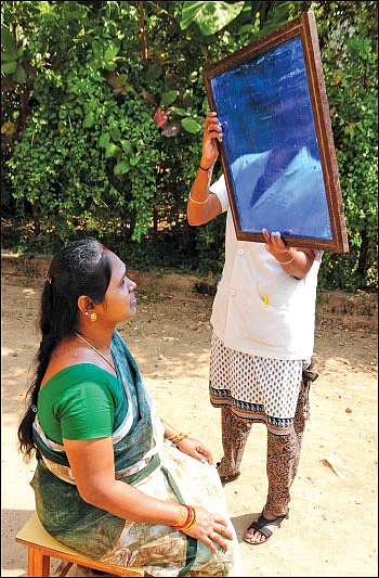 நிலம் முதல் ஆகாயம் வரை... நிற சிகிச்சை