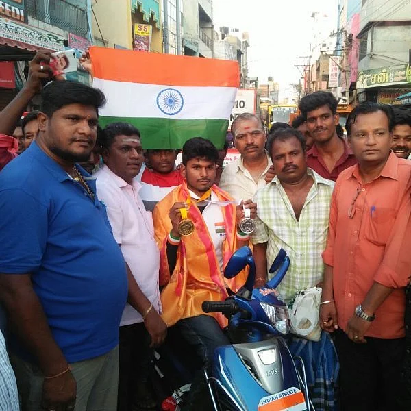 கண்முன் தங்கை மரணம்... முடக்கிய முதுகுத்தண்டு... மீண்டு சாதித்த `தடகளம்’ வெங்கடாசலம்