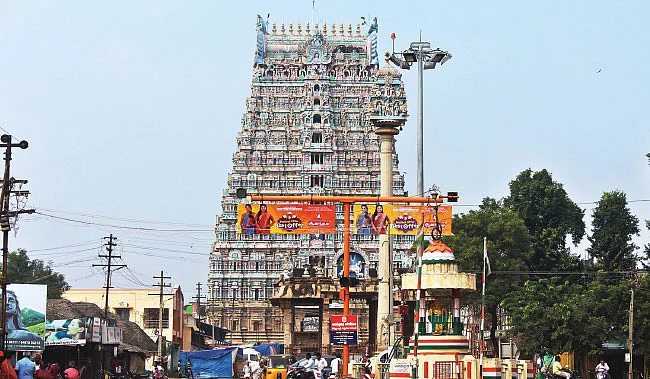 நிதி கொடுக்கும் எம்.எல்.ஏ... வாங்க மறுக்கும் அதிகாரிகள்!