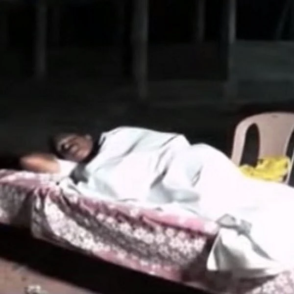 தொழிலாளர்களின் அச்சத்தைப் போக்க சுடுகாட்டில் உறங்கிய ஆந்திரா எம்.எல்.ஏ!
