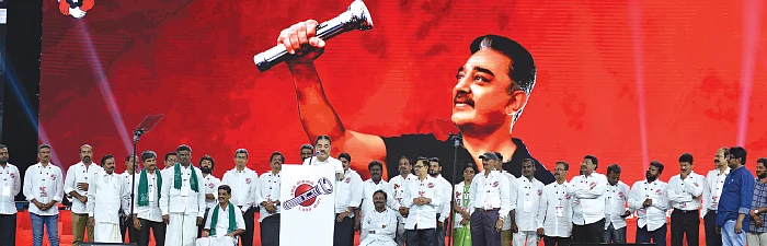 மோடி, எடப்பாடி, ஸ்டாலின், ராமதாஸ்... வரிசையாக வறுத்தெடுத்த கமல்!