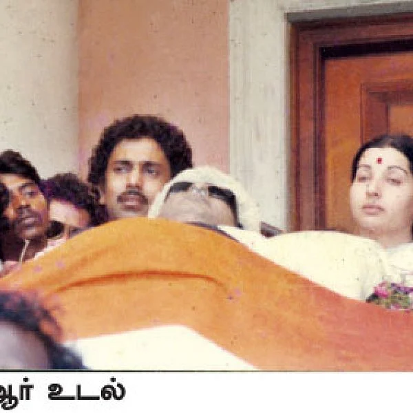 சசிகலா ஜாதகம் - 41 - எம்.ஜி.ஆர் ஓய்வு எடுத்துக் கொண்டார்!