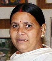 சோனியா, ராகுலைப் போன்று நானும், எனது மகனும் கட்சியை நடத்துவோம்: லாலு மனைவி