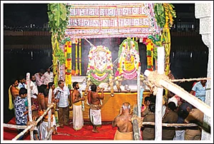 நாரதர் உலா - அறநிலையத்துறையின் அலட்சியம்... அதிருப்தியில் பக்தர்கள்!