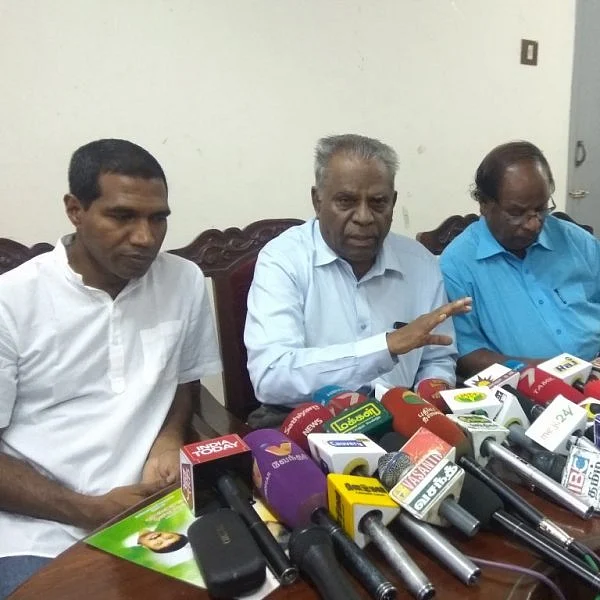 ஜெயலலிதாவுக்கு மணிமண்டபம் தேவையா? கொதிக்கும் சமூக ஆர்வலர்கள்