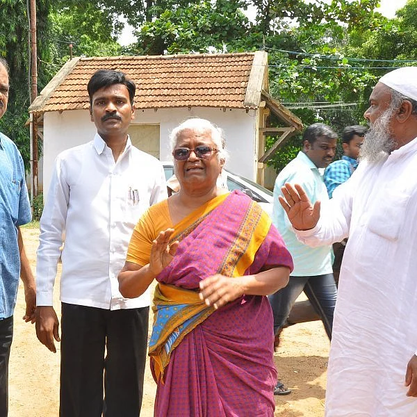 `தினமும் நம்பிக்கை அவநம்பிக்கைக்கிடையே சிக்கி சாகிறேன்' - அற்புதம்மாள் வேதனை!
