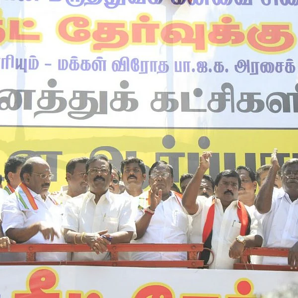 நீட் எதிர்ப்புப் போராட்டத்தில் கொதித்த புதுச்சேரி முதல்வர் நாராயணசாமி!