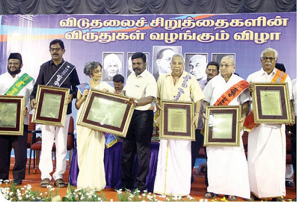 “தீண்டாமைப் பிரச்னை பற்றி அறிவுஜீவுகள் பேசுவது இல்லை!”