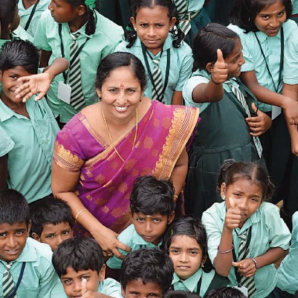 முதலில் குட்டி கமாண்டோ... அடுத்து கிரீன் கமாண்டோஸ்! - தேசிய நல்லாசிரியர் விருது பெற்ற ஸதி