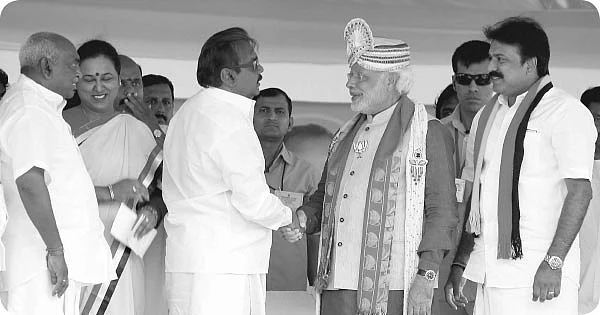 ''தமிழகத்தில் ஷிப்ட் ஆட்சி நடக்கிறது!''