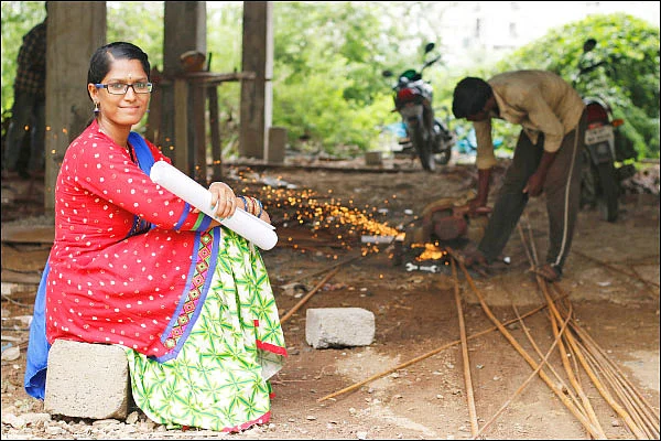 எழுத்துக்கு அப்பால்! - வெ.நீலகண்டன்