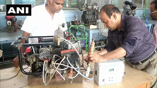 மறுத்த இந்தியா; கைகொடுத்த ஜப்பான்! - உலகின் முதல் கண்டுபிடிப்பால் சாதித்த தமிழர்