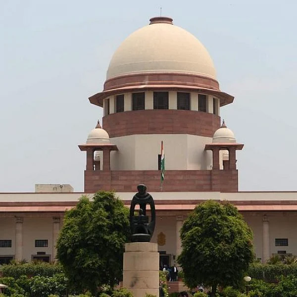 அப்போலோ வழக்கில் ஆறுமுகசாமி விசாரணை ஆணையத்திற்கு இடைக்காலத்தடை!