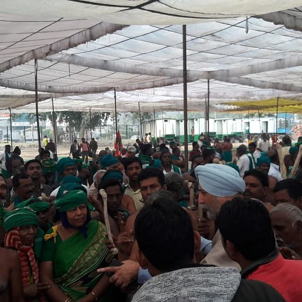 `நிர்வாணப் போராட்டம் தவிர எங்களுக்கு வேற வழி தெரியல’ - கலங்கும் அய்யாக்கண்ணு!