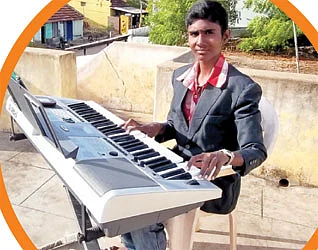 இதுதான் நிஜ குடும்பப் பாட்டு!