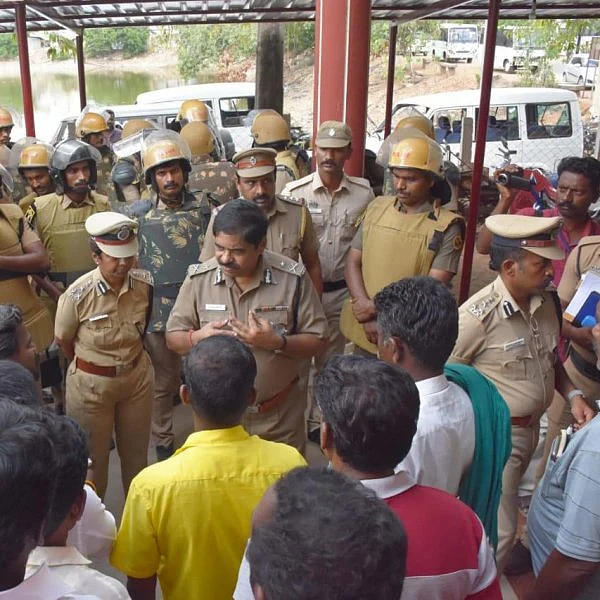 பொன்னமராவதியில் பாதுகாப்புப் பணியில் இருந்த பெண் காவலர் தற்கொலை முயற்சி!