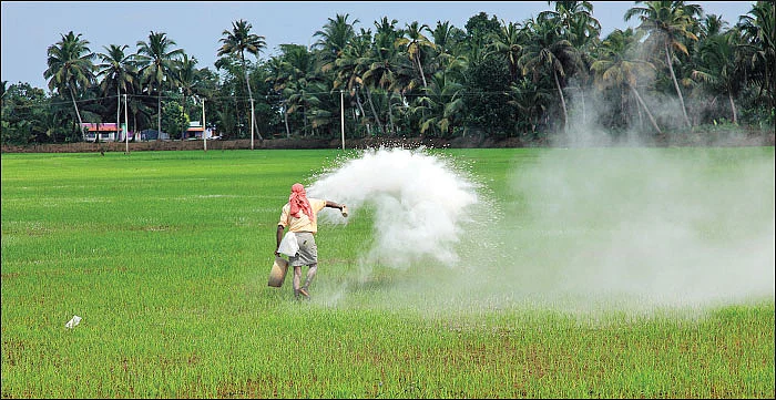 பூச்சிக்கொல்லி விஷம் - 35 ஆண்டுகளாகத் தொடரும் விபரீதம்!