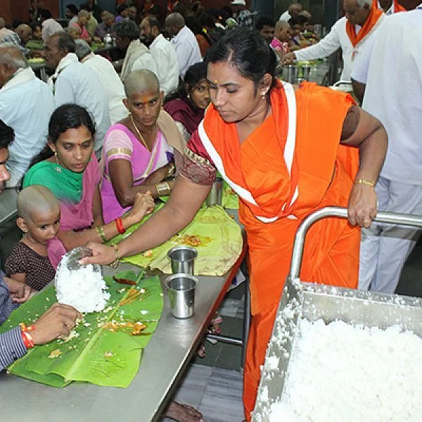 திருப்பதியில் முதன்முதலில் அன்னதானத்தைத் தொடங்கிய மாத்ருஶ்ரீ வெங்கமாம்பாள்!