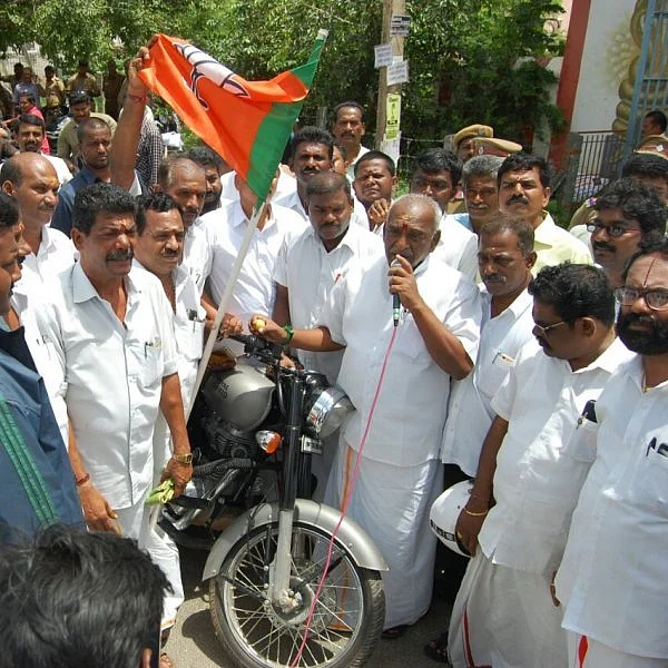 `ஊடக உரிமையை நசுக்கக் கூடாது' - பொன்.ராதாகிருஷ்ணன்