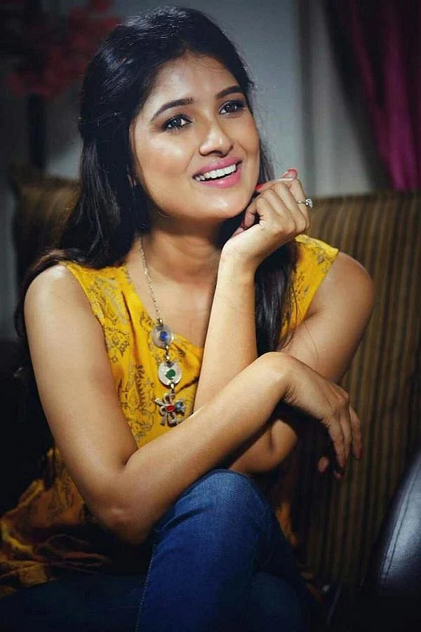 `சின்னத்திரைக்கு ஓய்வு; படங்களில் தீவிரம் காட்டி வருகிறேன்!’ - வாணிபோஜன்