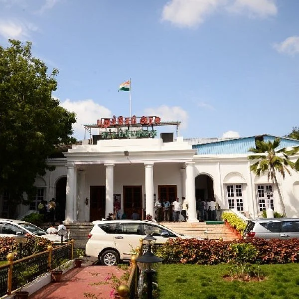 மேக்கே தாட்டூ அணை விவகாரம் - புதுச்சேரி சட்டப்பேரவையில் கண்டனத் தீர்மானம்