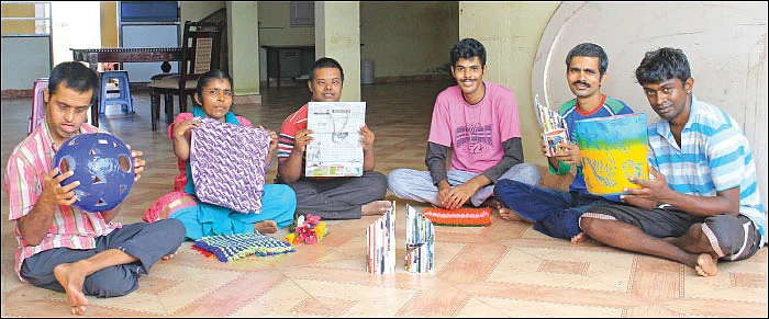 வீட்டிலேயே செய்ய வெற்றிகரமான தொழில்கள் - பேப்பர் பொருள்கள்... இது பிசினஸ் மட்டுமே அல்ல!