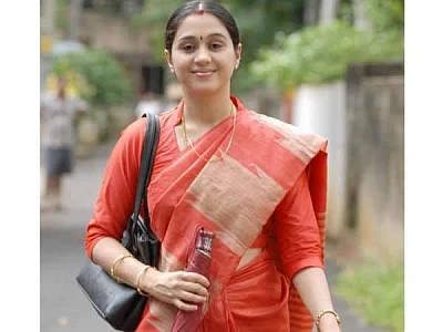 ‘‘இப்போதான் சந்தோஷமா இருக்கேன்!’’- ஸ்கூல் டீச்சர் ஆன தேவயானி!