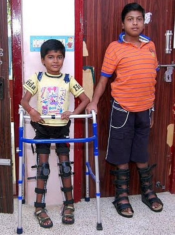 தசை சிதைவு நோய்: உதவ காத்திருக்கும் பாதிக்கப்பட்ட சகோதரிகள்!