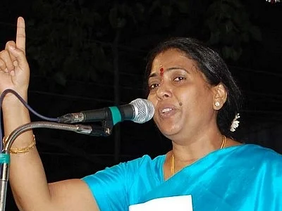 `அதிருப்தியில் கோகுல இந்திரா?; சமரச அ.தி.மு.க!'- தி.மு.க-வுக்கு இழுக்கும் முக்கியப் புள்ளி