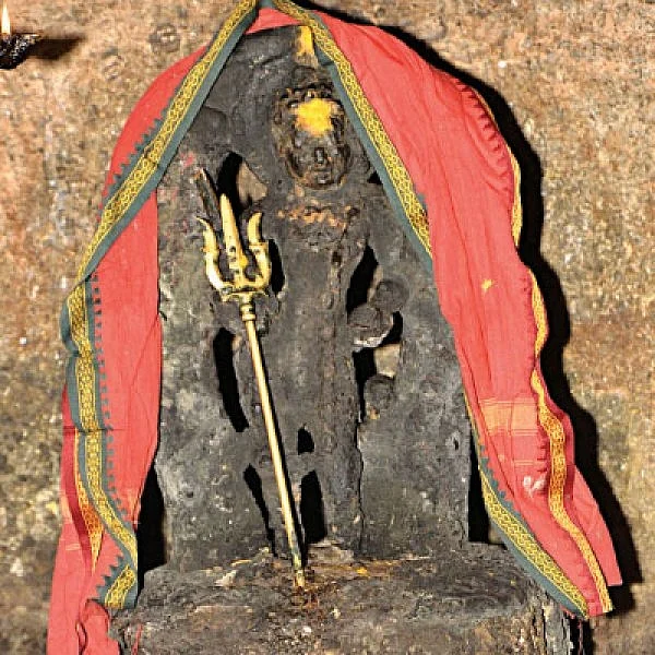 ஆபத்தில் இருந்து காக்கும் தேய்பிறை அஷ்டமி வழிபாடு..!