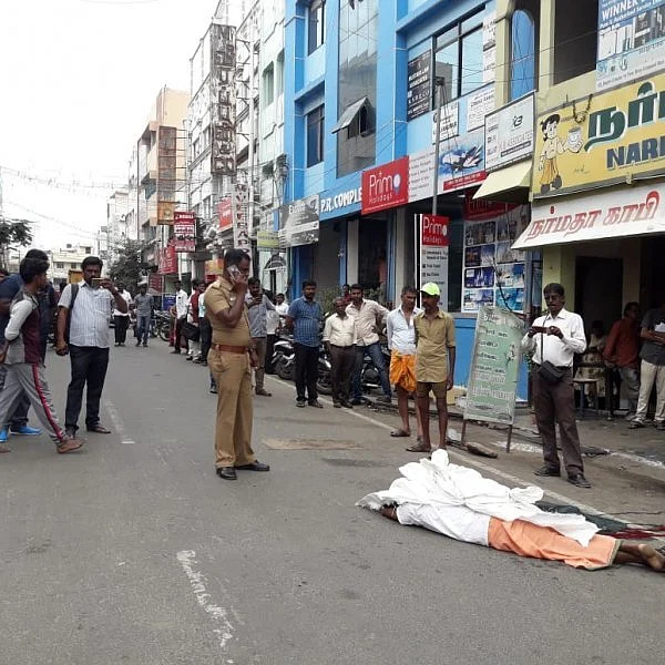 `காதலியை மீட்டுத் தராமல் ஏமாற்றினாரா கிளி ஜோதிடர்?!' - திருப்பூர் படுகொலையின் அதிர்ச்சி பின்னணி