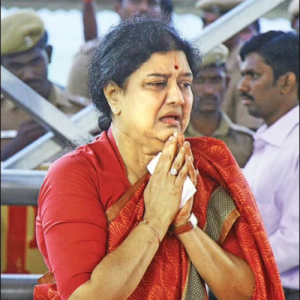 நடராசன் மரணம் - பரோலில் வருகிறார் சசிகலா..!