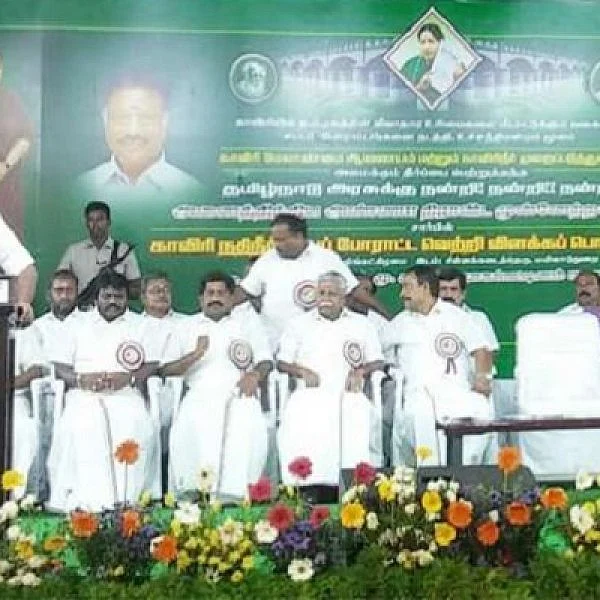 "காவிரி விஷயத்தில் தங்களுக்குத் தாங்களே பாராட்டிக் கொள்வதா?" அ.தி.மு.க-வுக்கு சி.பி.எம். கேள்வி