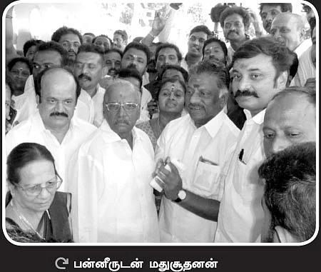 இனி சசிகலா குடும்பத்தில் ஒருவர் பின் ஒருவராக சிறைக்குப் போவார்கள்!