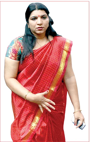 “ஜெயலலிதாவுக்கு நடந்ததே எனக்கும் நடந்திருக்கிறது!” - தினகரன் கட்சியில் சரிதா நாயர்