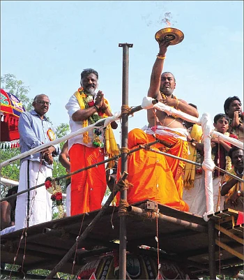மிஸ்டர் கழுகு: காஷ்மீர் மாடலில் ஆட்சி: கவர்னர் கட்டளை... ஸ்டாலின் கர்ஜனை!