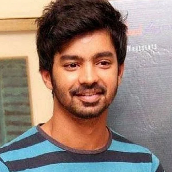 "இங்கே ஆட்டத்துக்கு மட்டும் மார்க் தரலைனு நினைக்கிறேன்..." - 'ஜோடி' ஷோவில் கொதித்த மஹத்