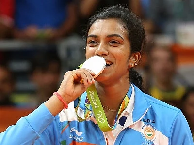 `பதக்கங்களை வெல்லும்போது பணமும் வரும்!’ - ஃபோர்ப்ஸ் கௌரவத்தால் நெகிழ்ந்த பி.வி.சிந்து