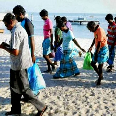 தமிழக மீனவர்கள் 4 பேர் கைது:இலங்கையின் தொடர் அச்சுறுத்தல்!