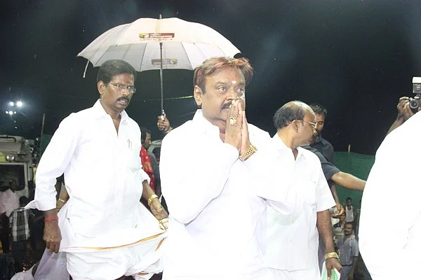 பாசக்கார விஜயகாந்த்!