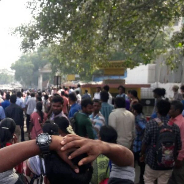 ‘மு.க.ஸ்டாலின் நினைத்தால் பஸ் ஸ்டிரைக்கை முடிக்கலாம்!’ - முதல்வர் எடப்பாடி பழனிசாமியின் வேண்டுகோள்