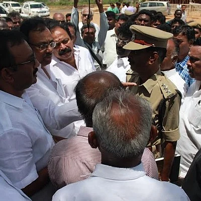 'உங்களை நம்பித்தான் ராஜீவை இழந்தோமே... ராகுலையுமா?' - கமிஷனரிடம் எகிறிய இளங்கோவன்! (வீடியோ)