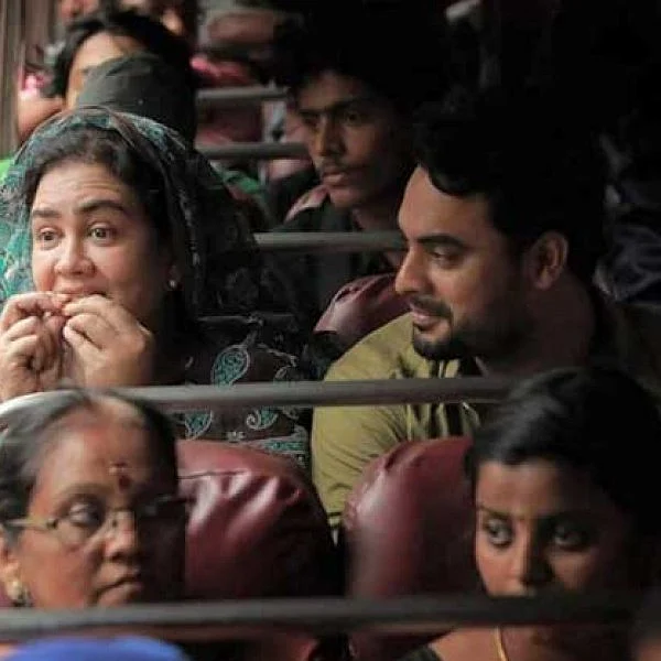 அம்மாவைத் தேடற கதைதான்... ஆனா இப்படியா சிரிக்க வெப்பீங்க? #EnteUmmantePeru படம் எப்படி?