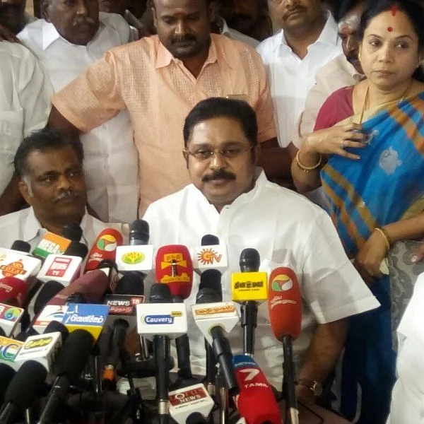 தினகரன் நடத்திய எம்.எல்.ஏ-க்கள் ஆலோசனைக் கூட்டம்