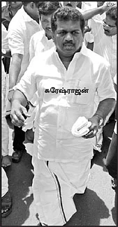கட்டப் பஞ்சாயத்து செய்தாரா சுரேஷ்ராஜன்?