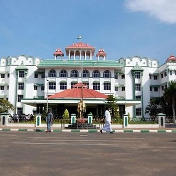 மணல் மீதான தடையை நீக்க முடியாது! - அரசின் கோரிக்கையை நிராகரித்த உயர் நீதிமன்றம்