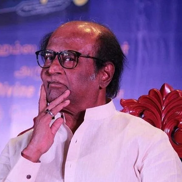 `சட்டத்திற்குப் புறம்பான செயல்' - சர்கார் படத்துக்கு ரஜினிகாந்த் ஆதரவு!