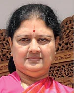 சசிகலாவின் கையை முறுக்கி பி.ஜே.பி எதையும் சாதிக்காது! - ‘ஆடிட்டர்’ குருமூர்த்தி