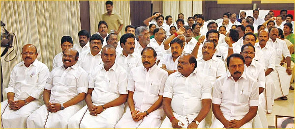 ட்ரிங்... ட்ரிங்... ட்ரிங்... “ஹலோ எம்.எல்.ஏ... எப்படி இருக்கீங்க?”