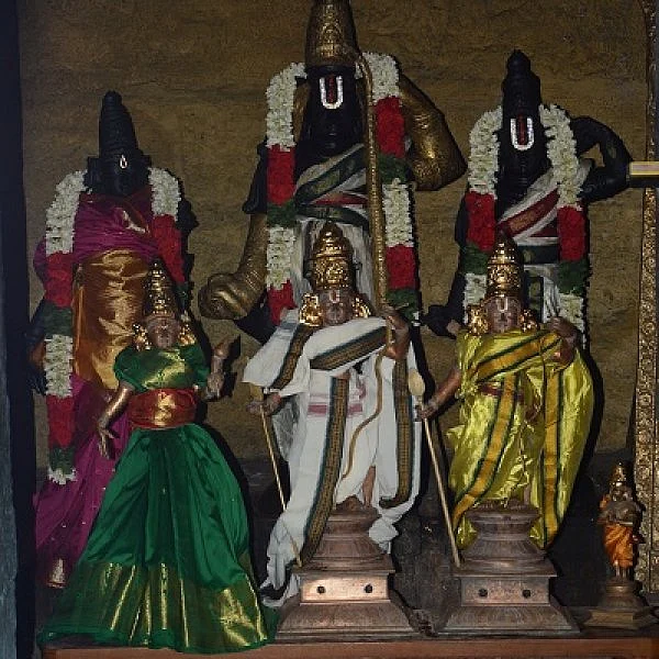 மன்னார்போளூர் ஸ்ரீஅழகு மல்லாரி கிருஷ்ணசுவாமி ஆலயம்! - ஒரு நெகிழ்ச்சி தரிசனம்